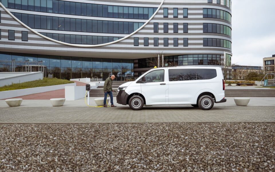 Elektrische personenbus huren bij Europcar Elektrische personenbus huren bij Europcar