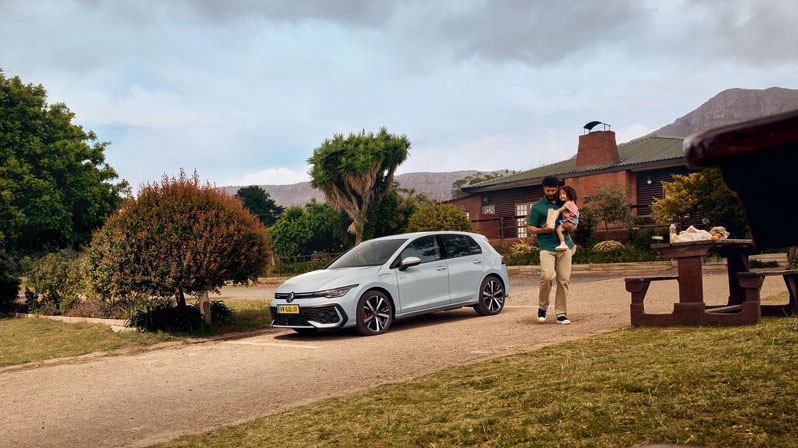 Plug-in hybride auto huren bij Europcar