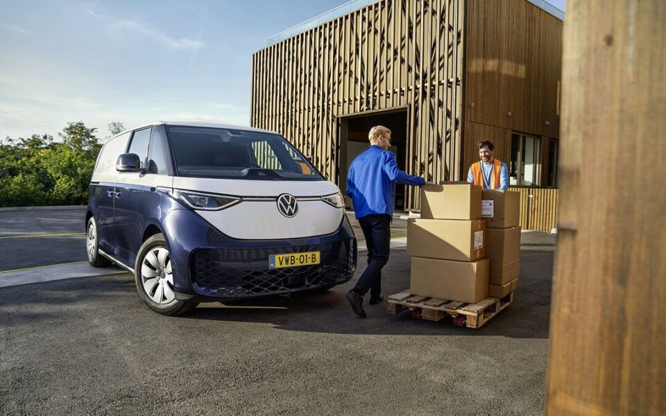 Volledig elektrische bestelbus huren bij Europcar Volledig elektrische bestelbus huren bij Europcar