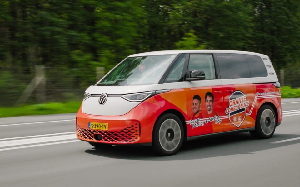 Bestickerde bus huren Bestickerde bus huren