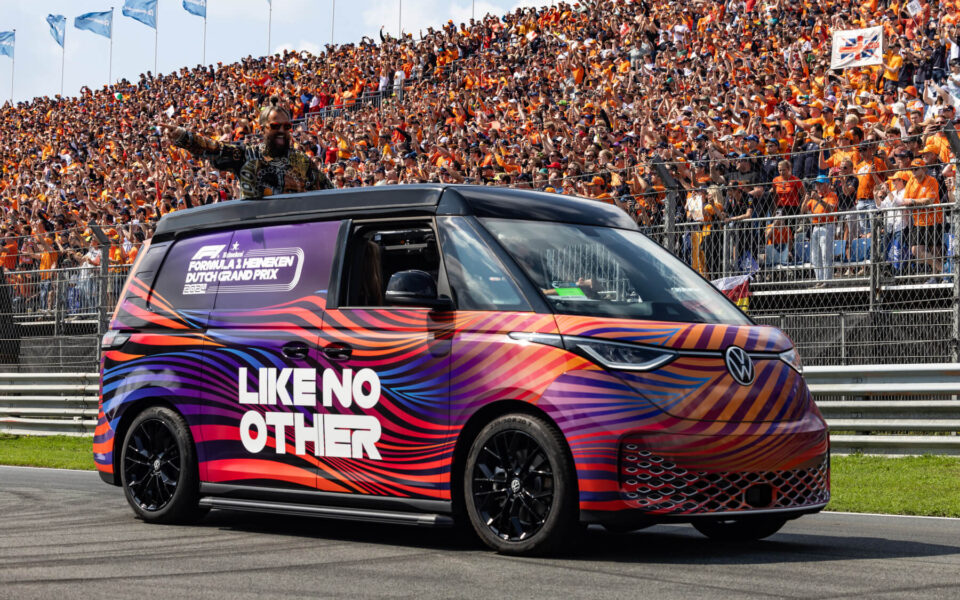 Bestickerde volkswagen voor DutchGP