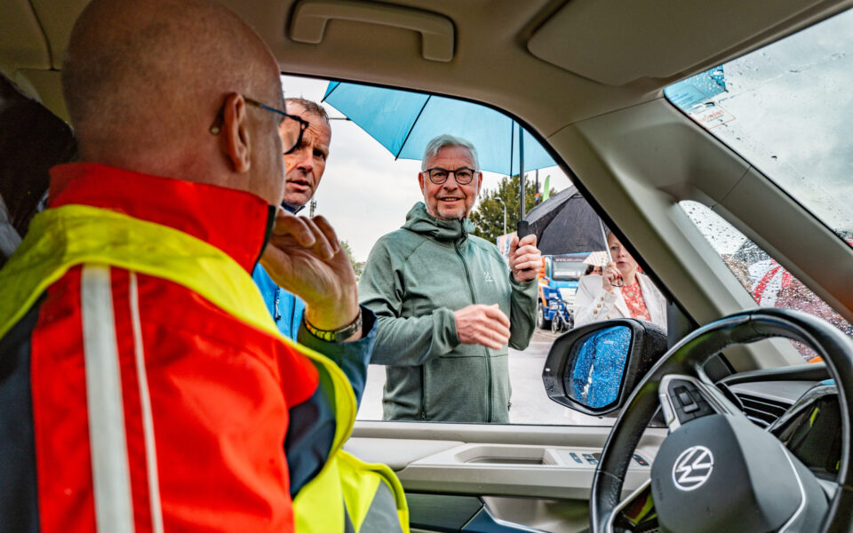 Roparun chauffeur in actie tijdens de Roparun
